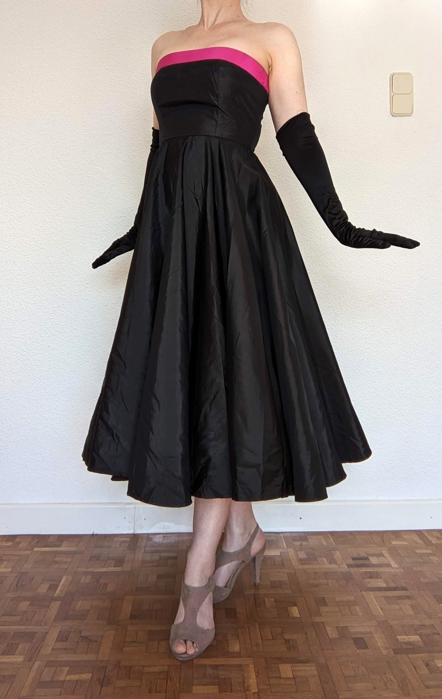 Vintage 1980s black & pink taffeta gown