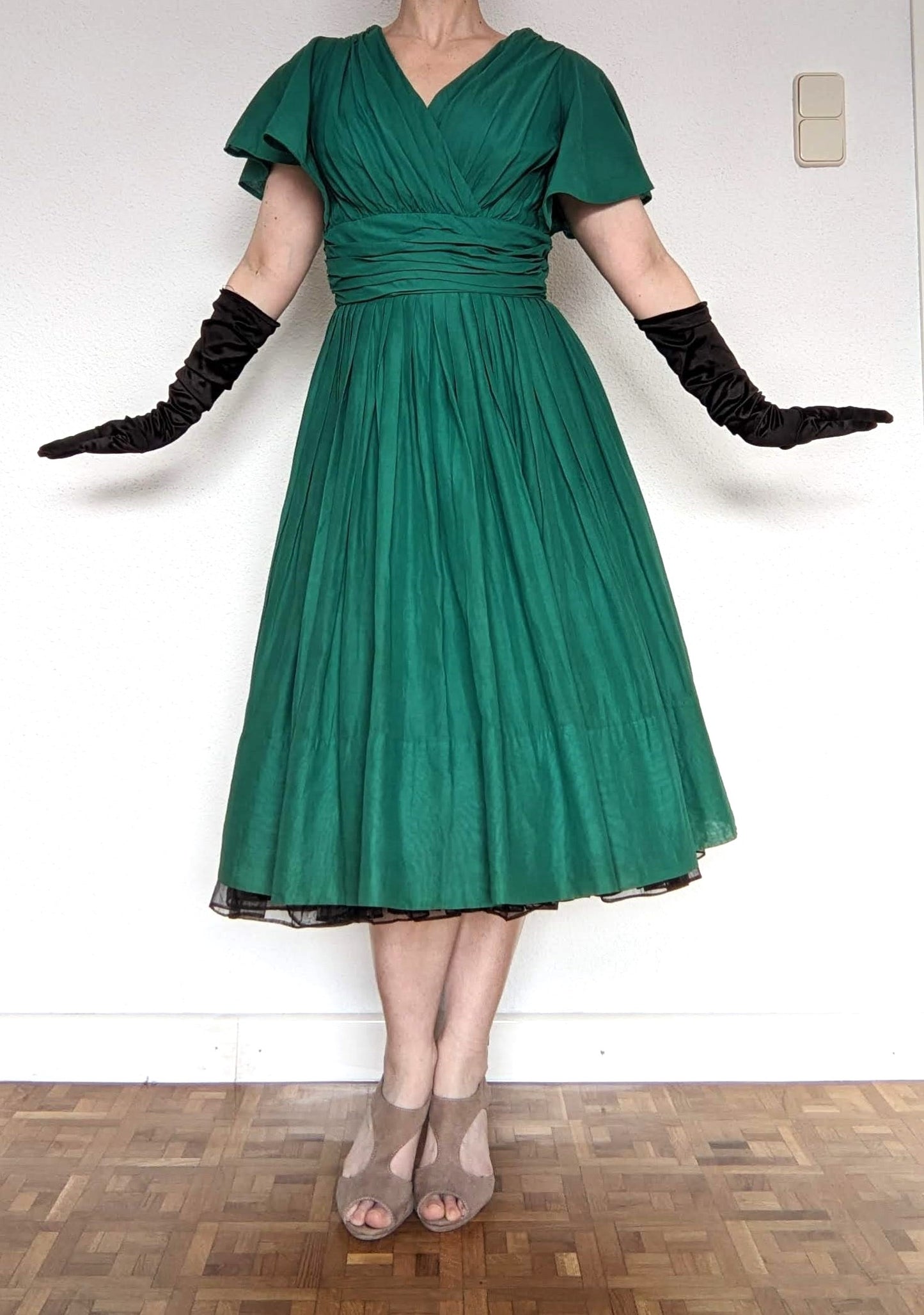 Vintage 1950s-60s green cotton dress