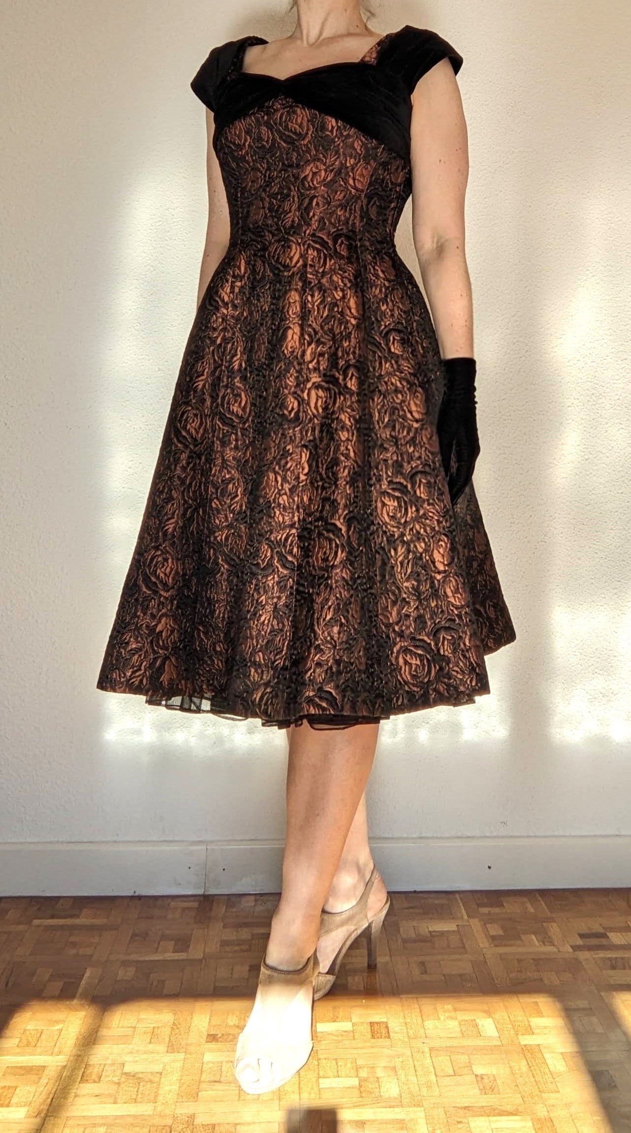 Vintage 1950s copper & black dress