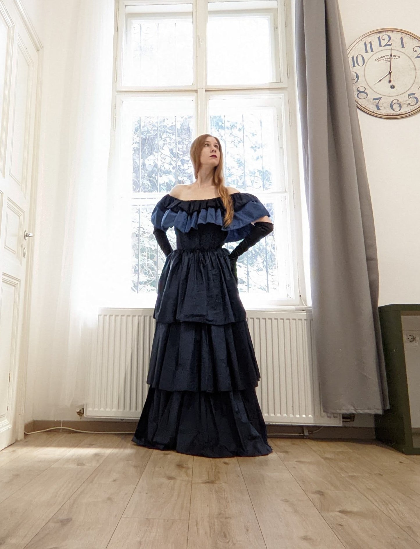 Vintage 1970s-80s dark blue taffeta gown