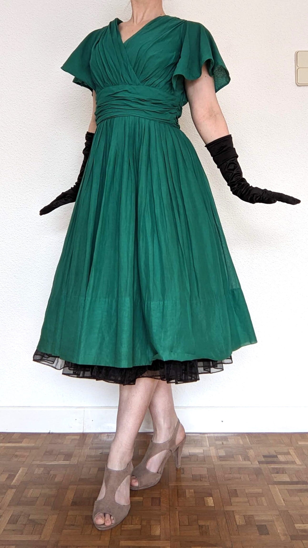 Vintage 1950s-60s green cotton dress