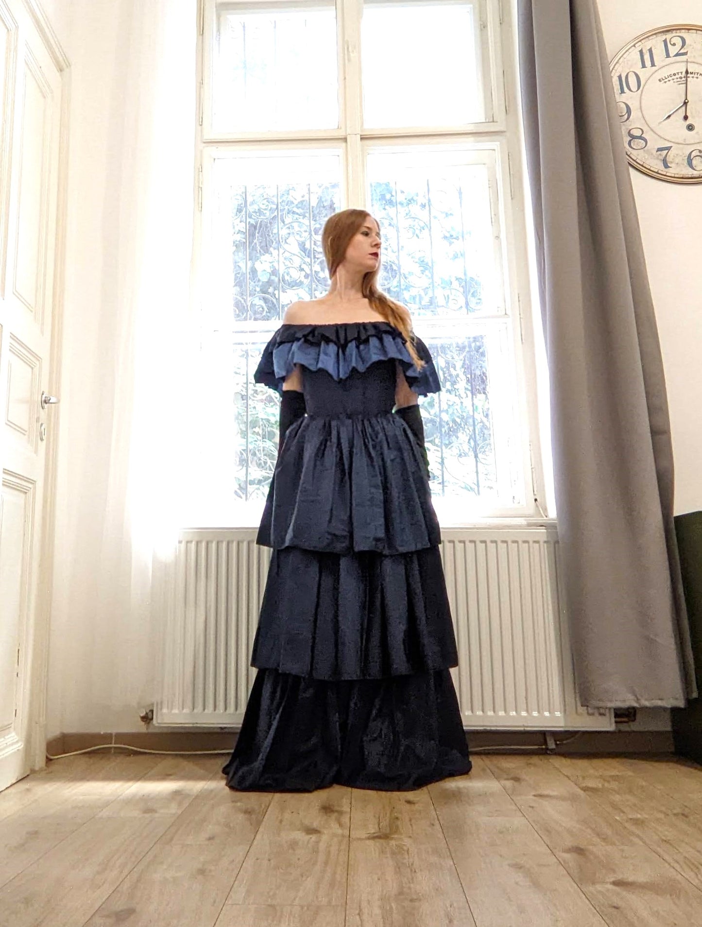Vintage 1970s-80s dark blue taffeta gown
