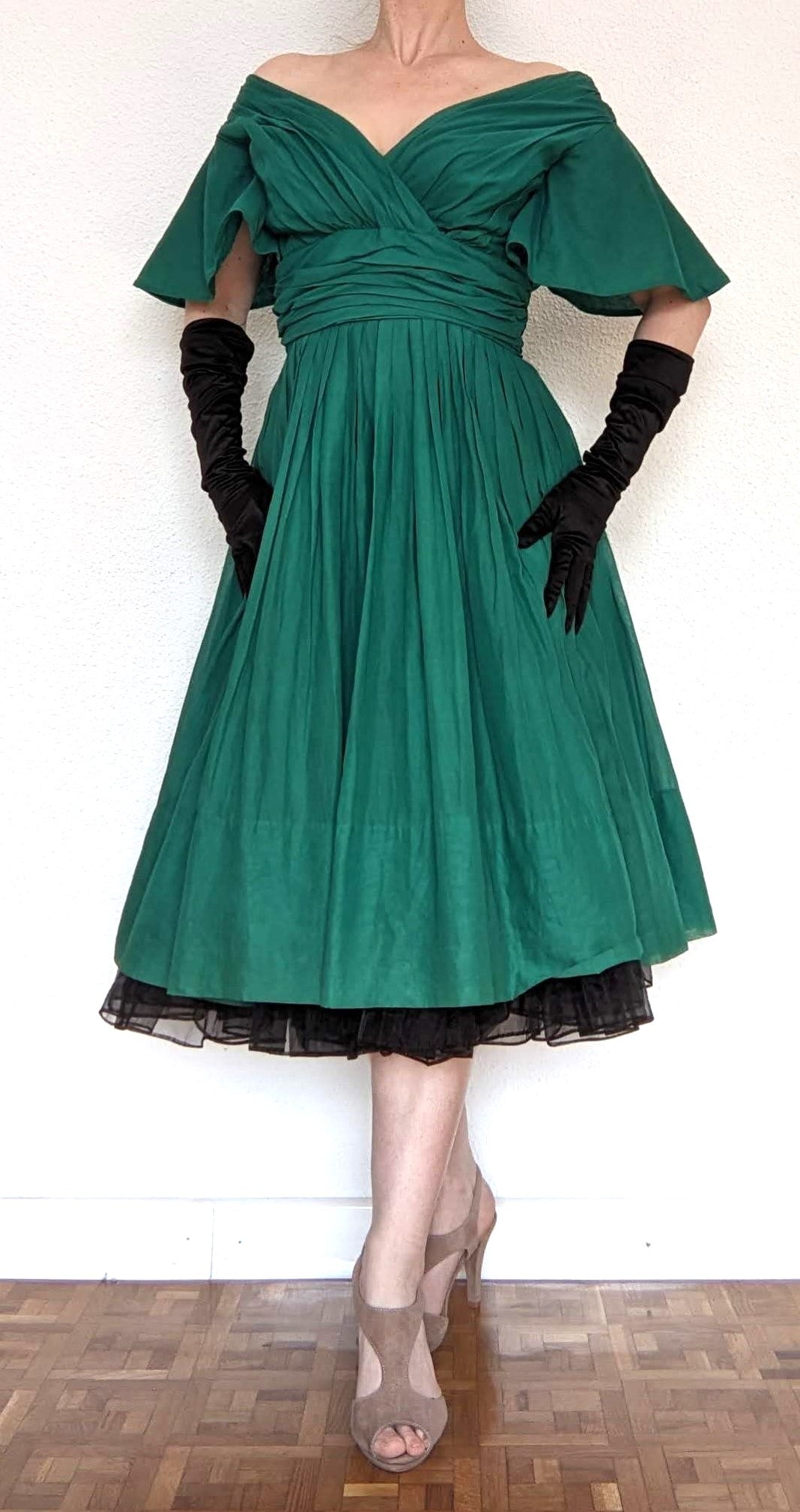 Vintage 1950s-60s green cotton dress