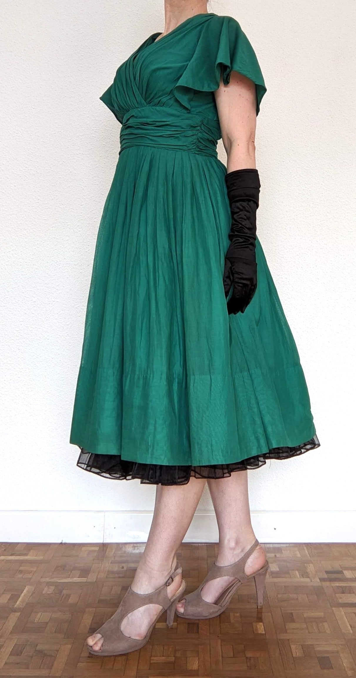Vintage 1950s-60s green cotton dress