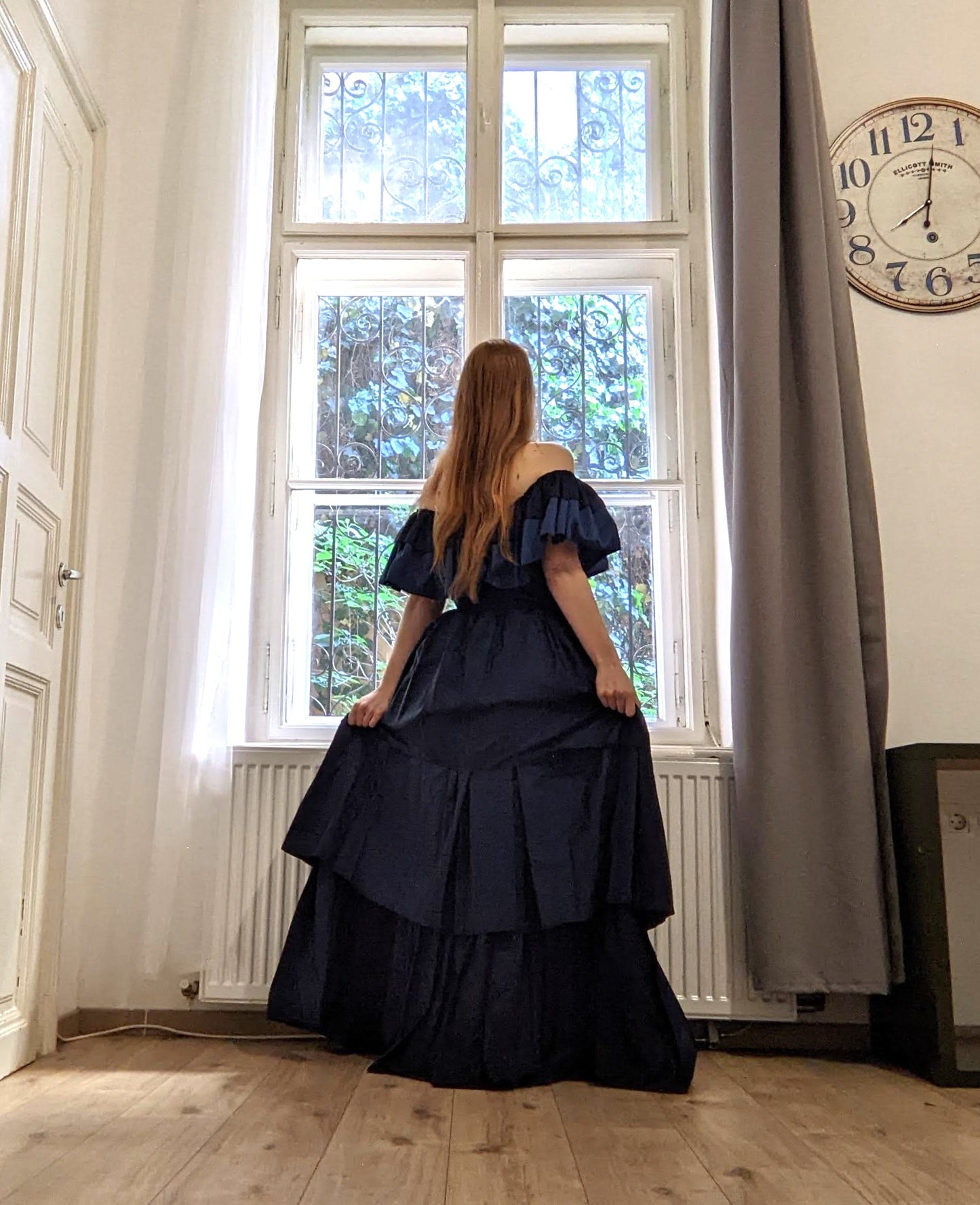 Vintage 1970s-80s dark blue taffeta gown