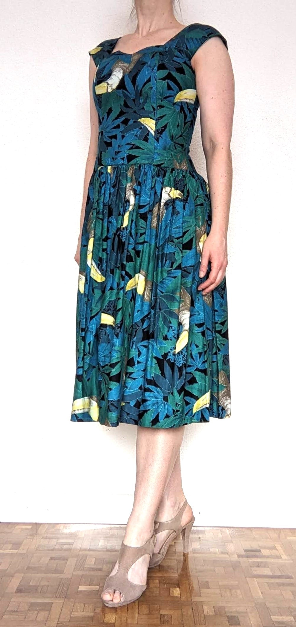 Vintage 1980s tropical pelican print dress