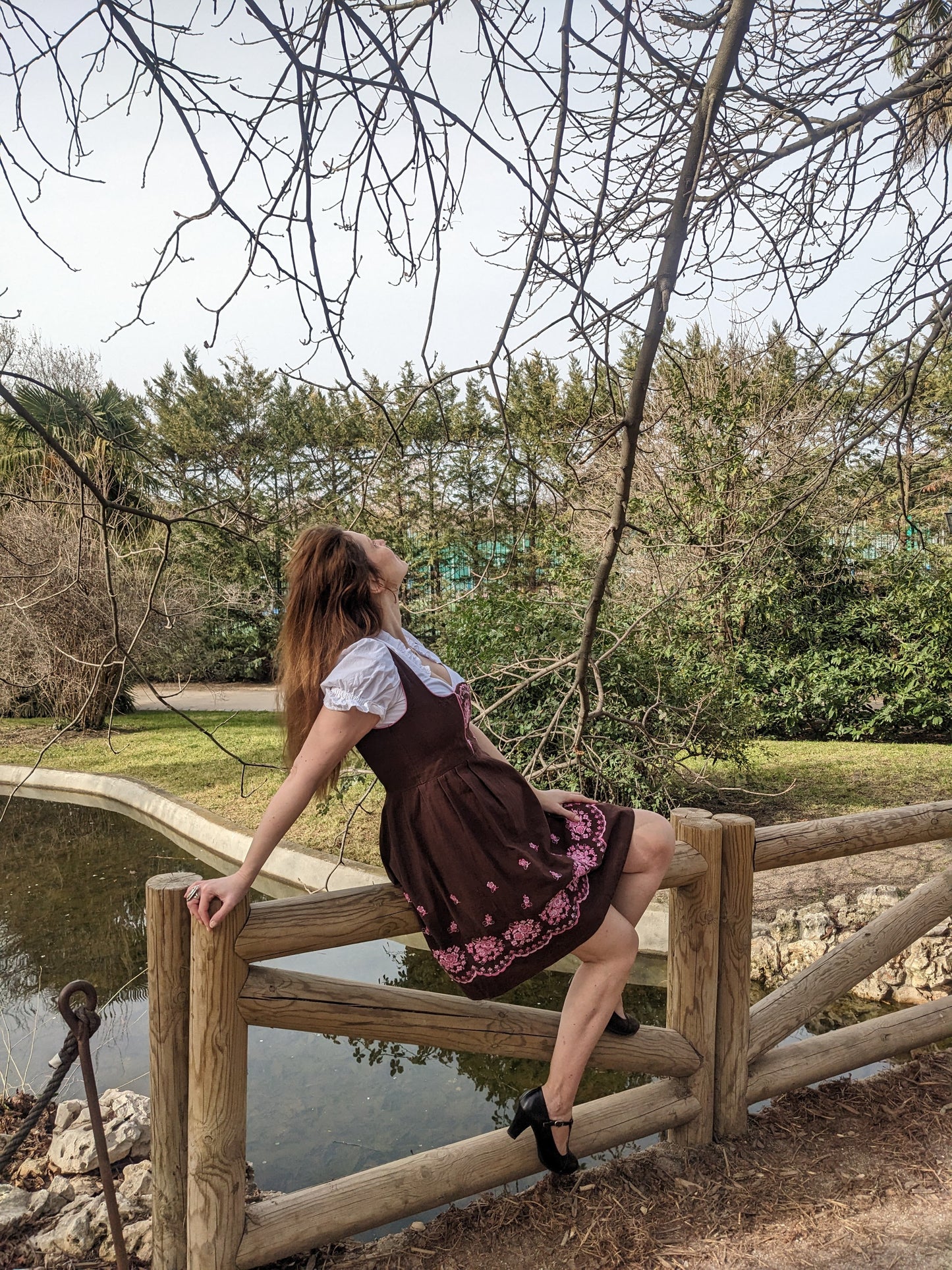 Vintage 1960s-70s brown & pink dirndl