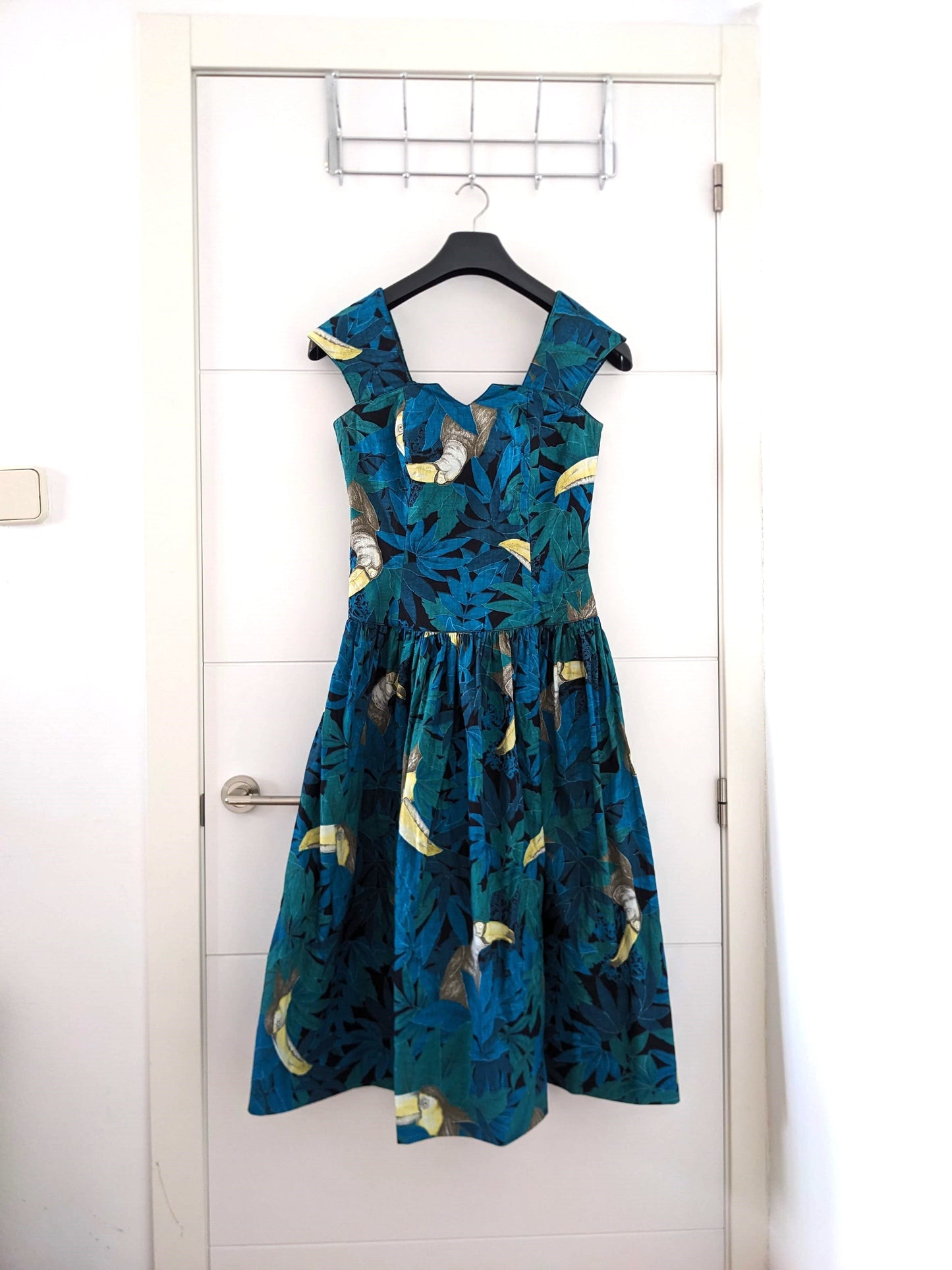 Vintage 1980s tropical pelican print dress