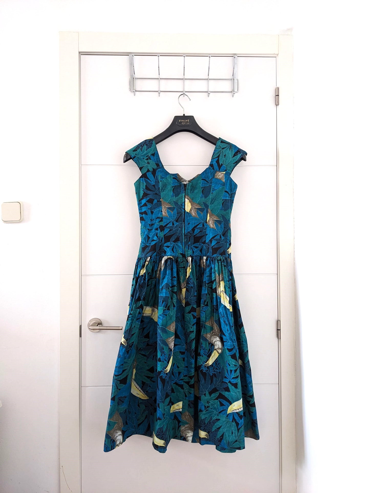 Vintage 1980s tropical pelican print dress