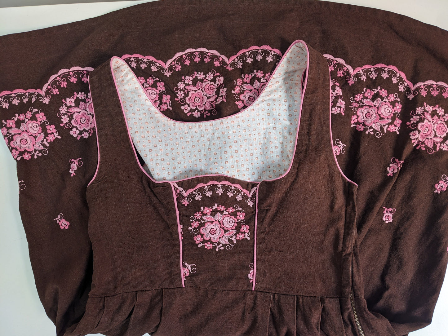 Vintage 1960s-70s brown & pink dirndl